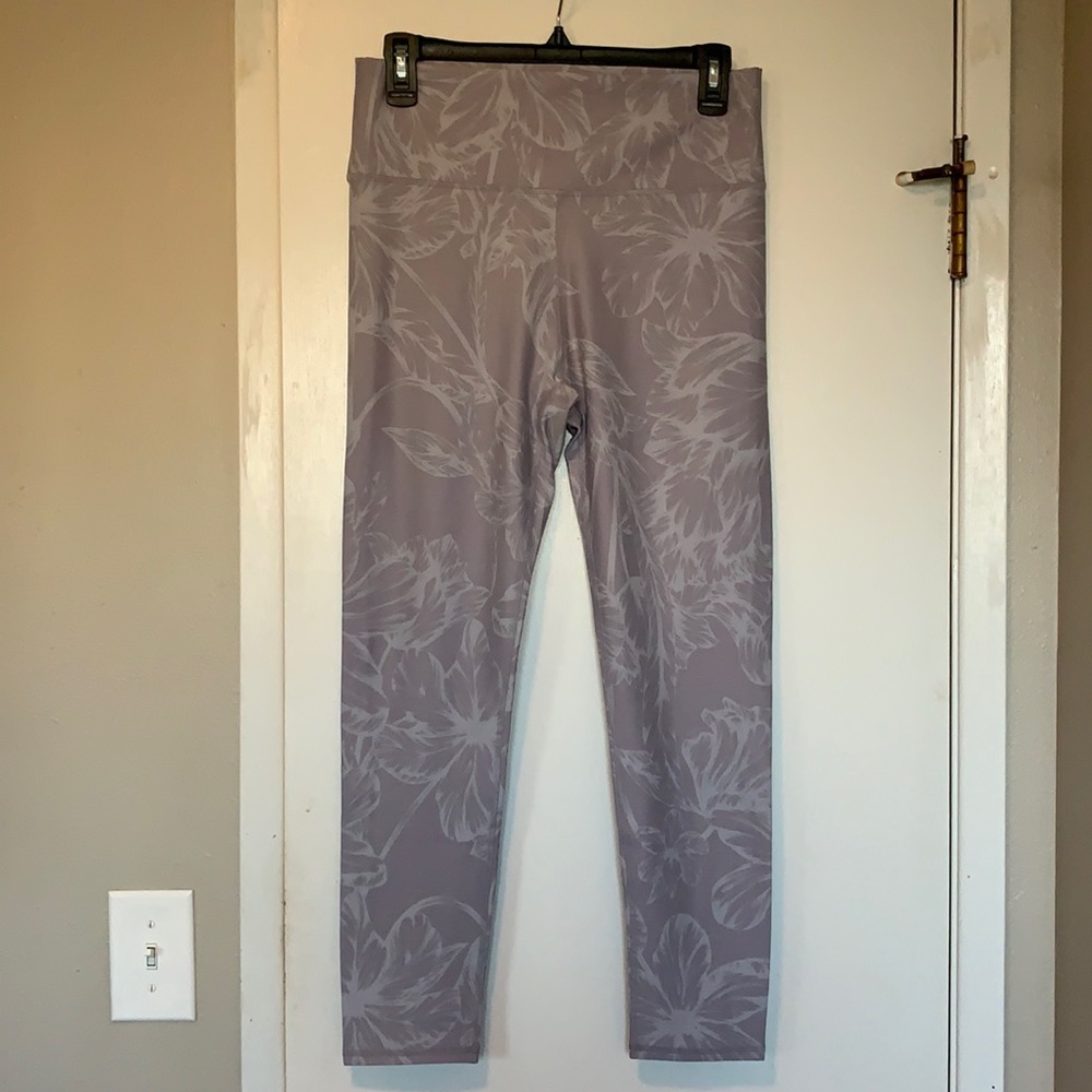 Fabletics Hibiscus flower print leggings